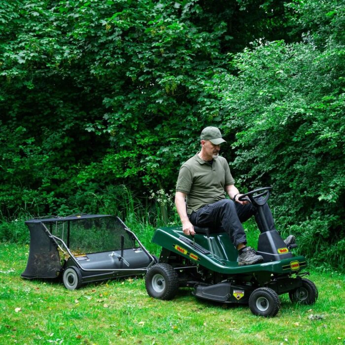 HANDY THTLS38 38" Towed Lawn Sweeper - Image 2
