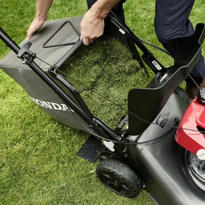 HONDA IZY HRN 536 VY Petrol Lawnmower - Image 5