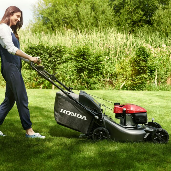 HONDA IZY HRN 536 VY Petrol Lawnmower - Image 6