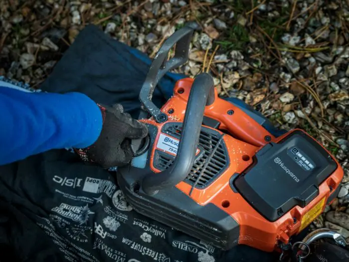 HUSQVARNA T540I XP Cordless Chainsaw (Shell Only) - Image 5