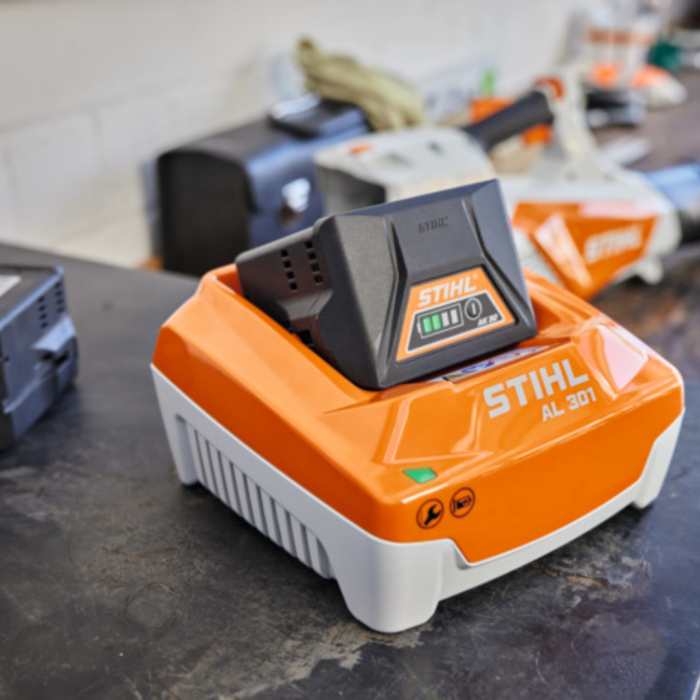 STIHL AL 301 Quick Battery Charger - Image 2