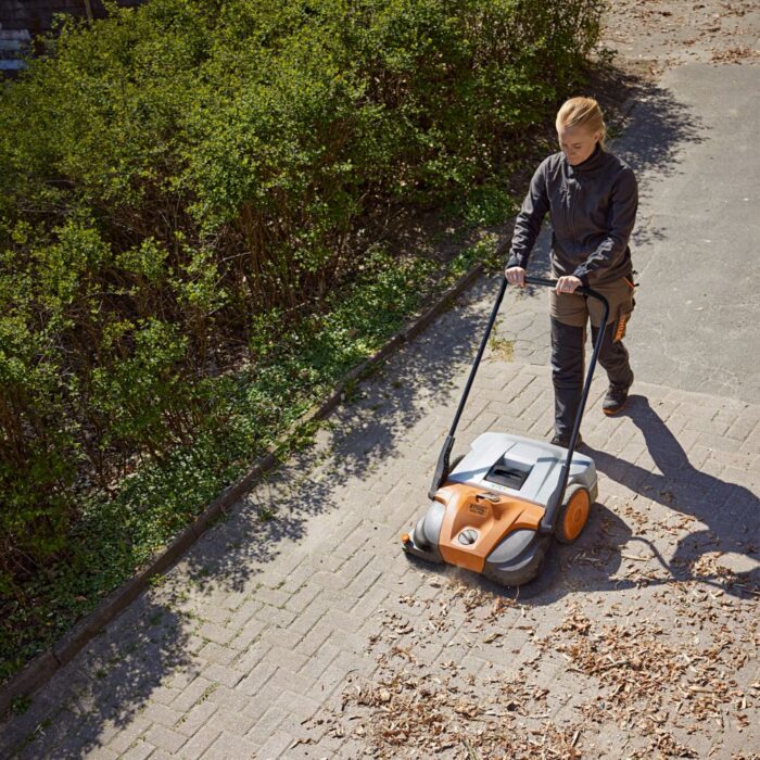 STIHL KGA 770 Cordless Floor Sweeper (Shell Only) - Image 3