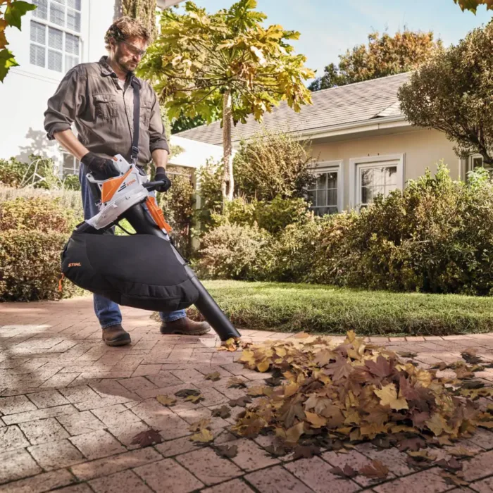 STIHL SHA 56 Cordless Handheld Leaf Blower & Vacuum Shredder (Kit) - Image 5