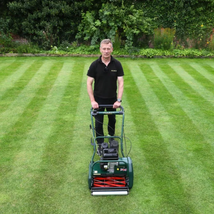 ALLETT KENSINGTON 17B Petrol Cylinder Mower - Image 3