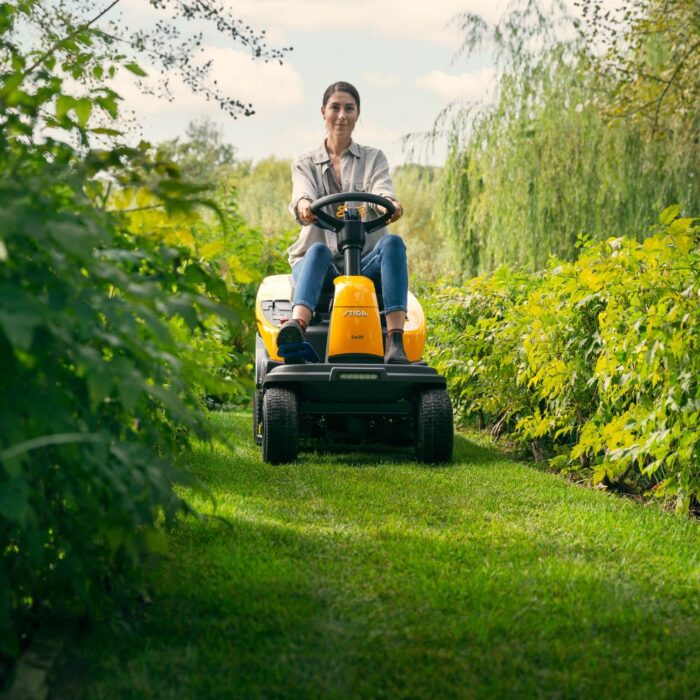 STIGA SWIFT 372e Battery Garden Tractor (Kit) - Image 8