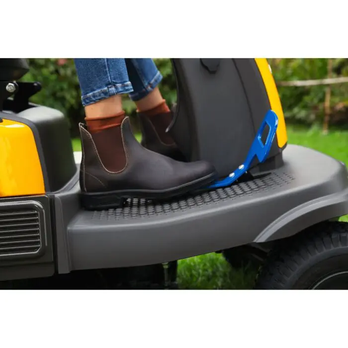 STIGA SWIFT 372e Battery Garden Tractor (Kit) - Image 4