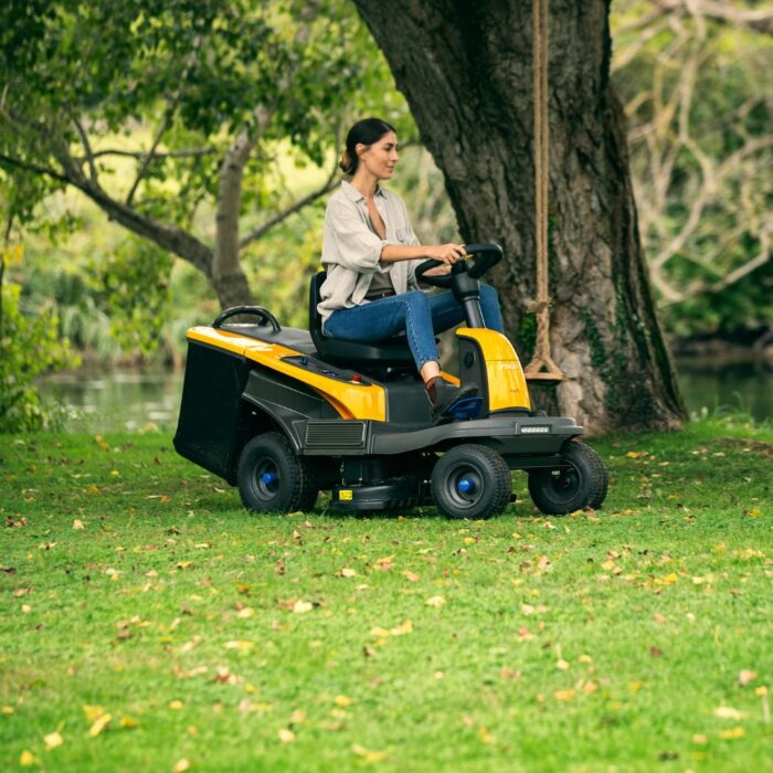 STIGA SWIFT 372e Battery Garden Tractor (Kit) - Image 7