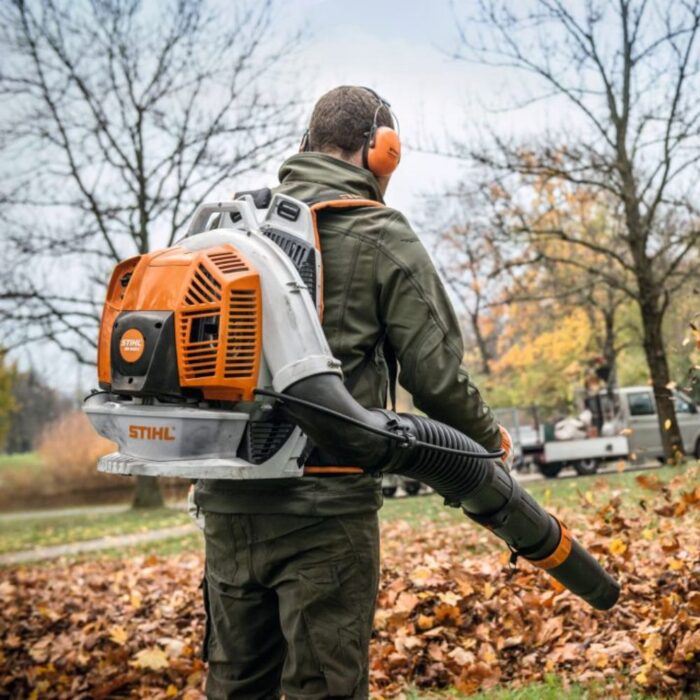 STIHL BR 800 C-E Petrol Backpack Leaf Blower - Image 2