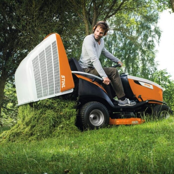 STIHL RT 6112 ZL Petrol Ride-on Mower - Image 3