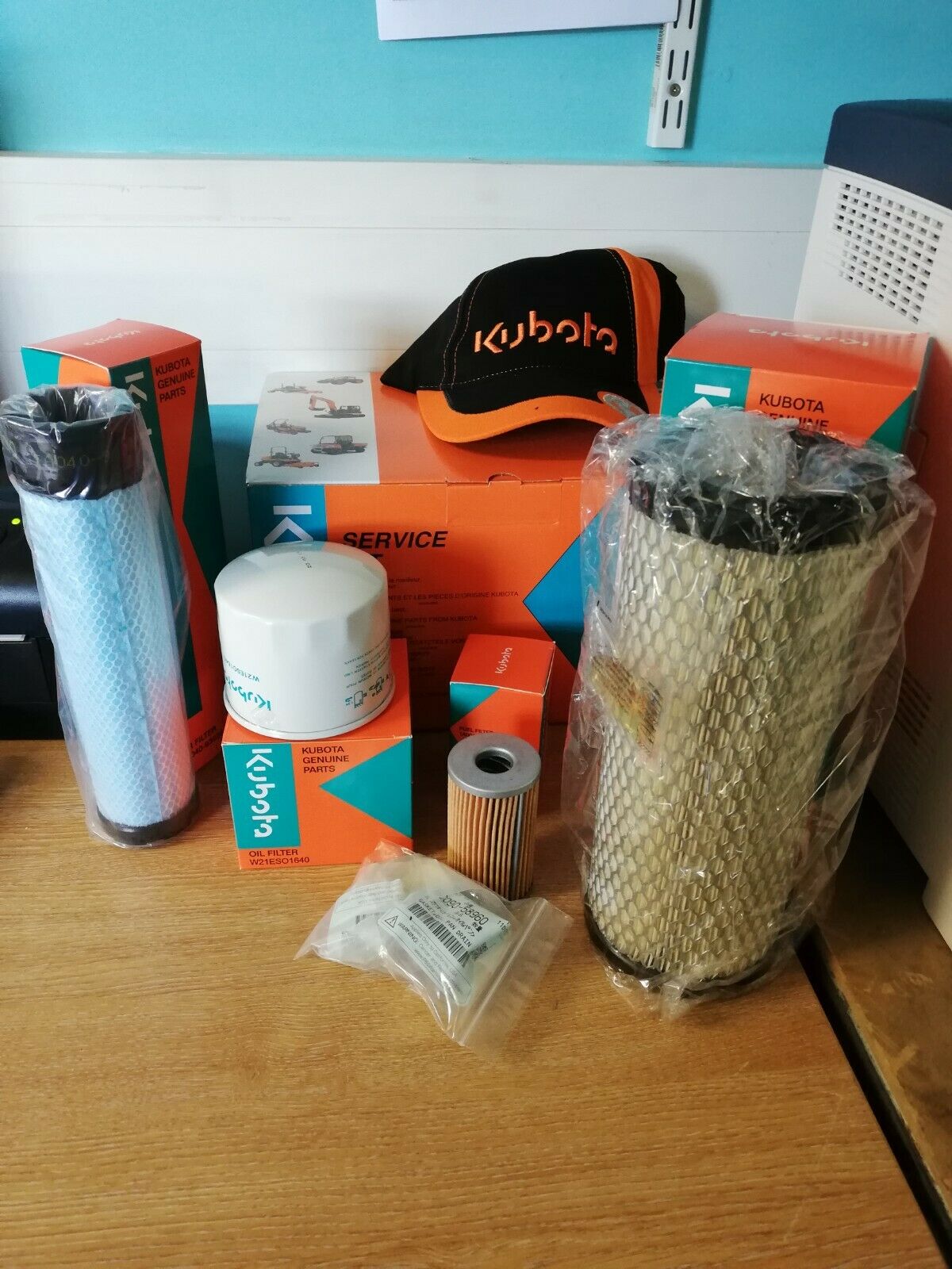 Kubota Service Kit for L3600, L4200, L4100 Ron Smith & Co Ltd