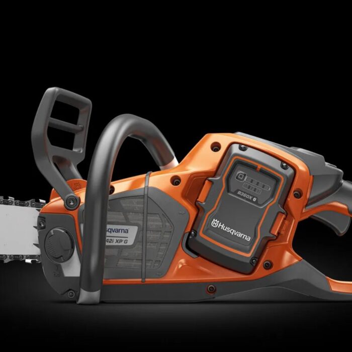 HUSQVARNA 542i XP Battery Chainsaw (Shell Only) - Image 2