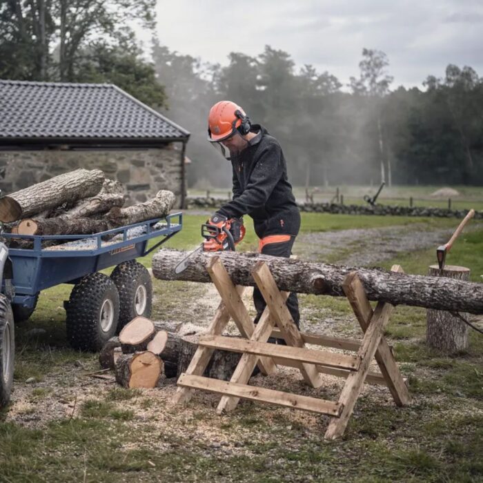 HUSQVARNA 435i Cordless Chainsaw (Shell Only) - Image 2