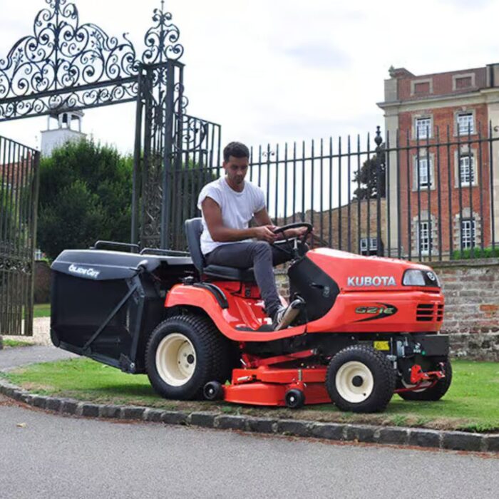 KUBOTA G21E Ride-On Mower (Low Dump)