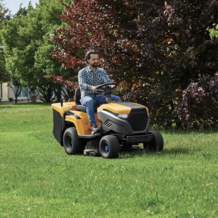 STIGA ESTATE 584e Battery Garden Tractor - Image 4