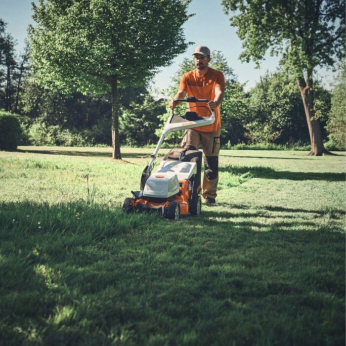 STIHL RMA 750 V Cordless Lawn Mower (Shell Only) - Image 3