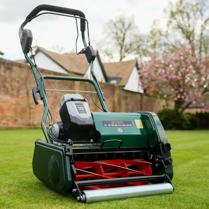 ALLETT CAMBRIDGE 35 Cordless Cylinder Mower (Kit) - Image 5