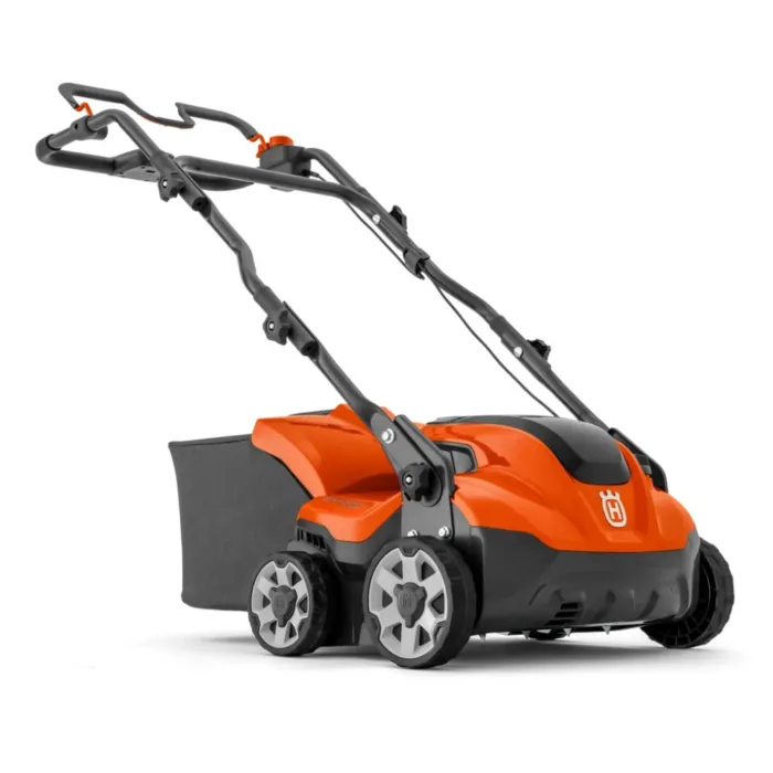 HUSQVARNA S 138I Cordless De-thatcher