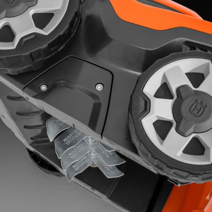 HUSQVARNA S 138I Cordless De-thatcher - Image 5