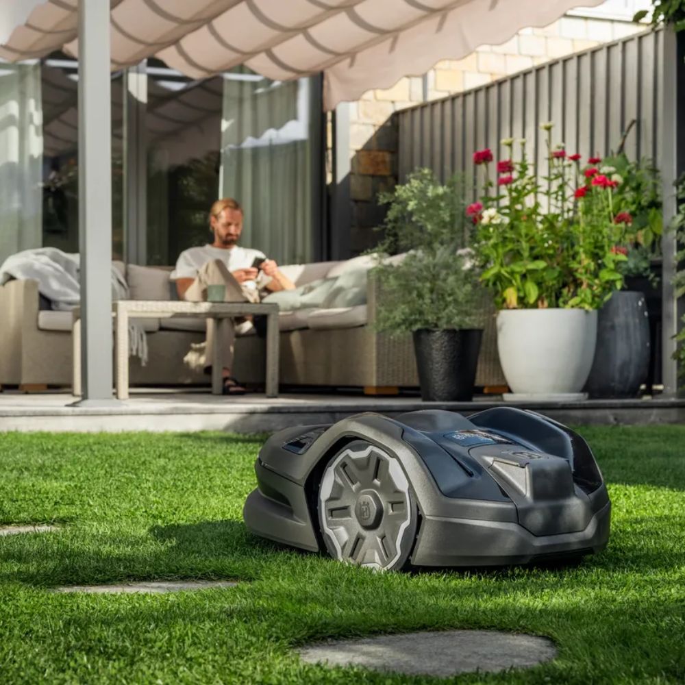 HUSQVARNA Automower® 305E NERA Robotic Mower With EPOS™ Plug-In (wire-free installation) - Image 2