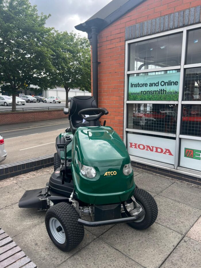 ATCO GTX48HR AWD Ride-On Tractor (secondhand) - Image 3