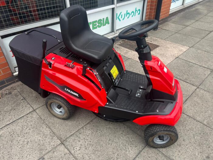 COBRA LT62MRL Petrol Lawn Tractor (2024) (secondhand)