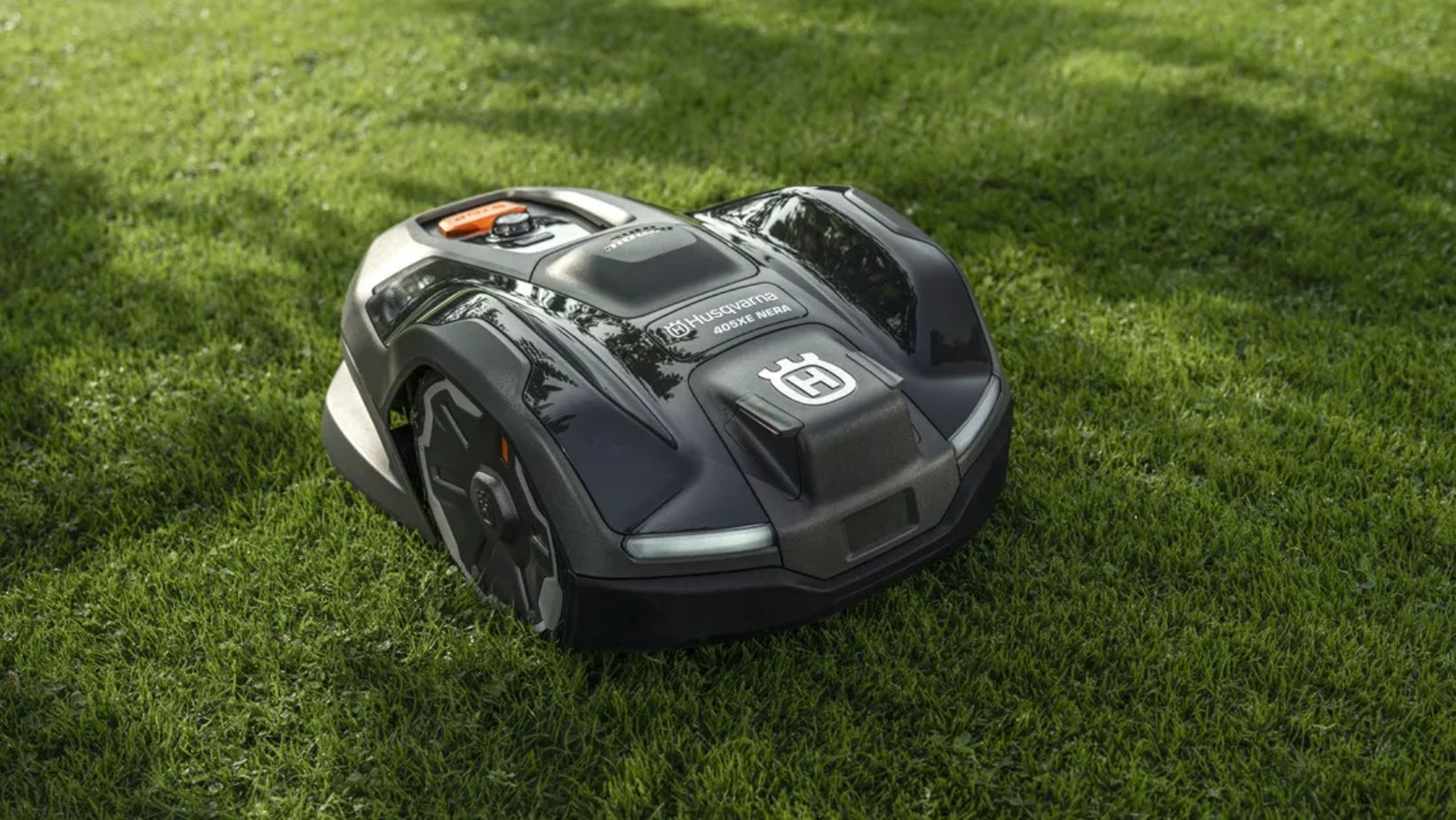 the Husqvarna Automower® 405XE NERA Robotic Mower on a lawn