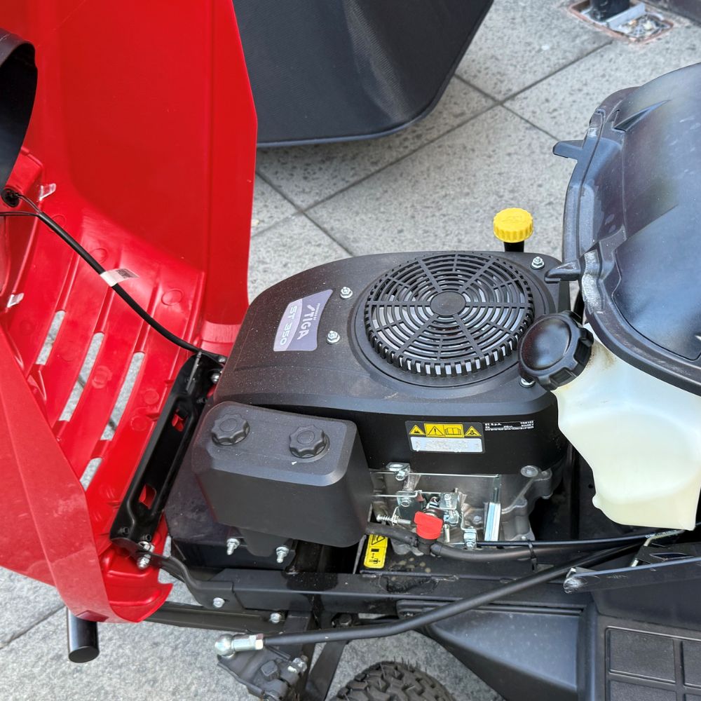 MOUNTFIELD MTF 84M Lawn Tractor (Secondhand) - Image 2