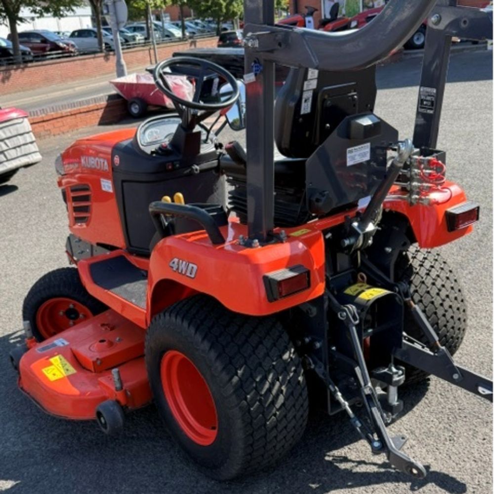KUBOTA BX2350 60" Side Discharge Compat Tractor (Secondhand) - Image 3