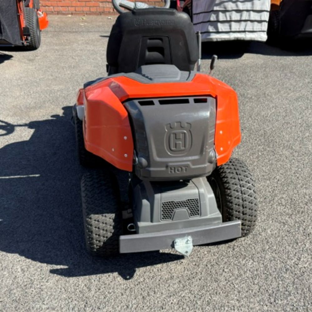 KUBOTA BX2350 60" Side Discharge Compat Tractor (Secondhand) - Image 4