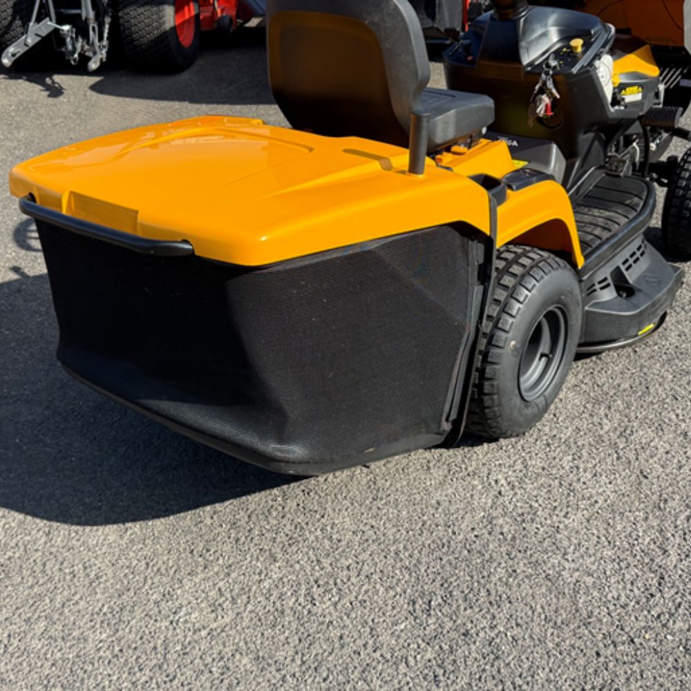 STIGA Estate 2398HW Twin-Cylinder Lawn Tractor (Secondhand) - Image 4