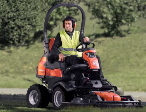 Why to Choose an Out Front Mower for Commercial Grounds